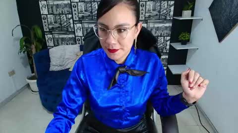 Snapshot of aghata_moon chatting on October 31, 1:48 pm Aghata Moon online show from October 31, 1:48 pm