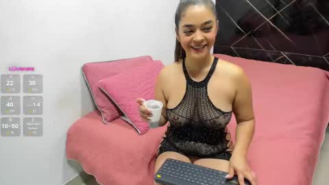 Snapshot of agnes_02 chatting on September 15, 11:51 am agnes_02 online show from September 15, 11:51 am