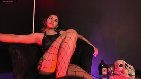 agnes_jones online show from January 11, 12:22 am