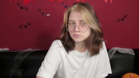 Snapshot of agnes_passero chatting on November 1, 9:13 am Agnes online show from November 1, 9:13 am