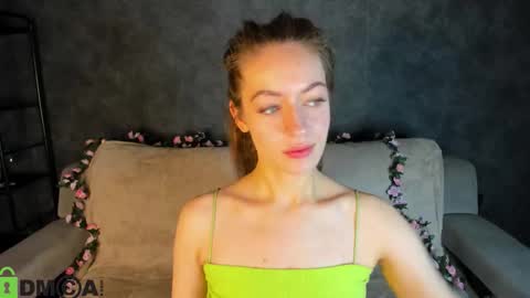 agnes wells online show from November 17, 9:21 am