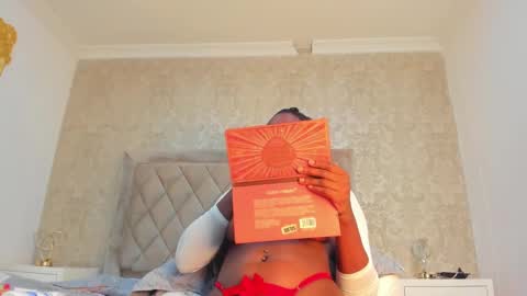 Agnes Bailey online show from February 25, 10:09 pm