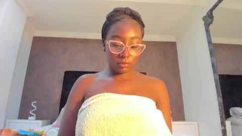 Agnes Bailey online show from January 24, 9:26 pm