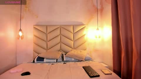 agnesrocuzzo online show from September 19, 3:38 am