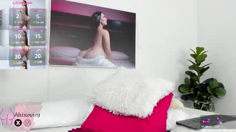 Snapshot of ahinovi_ chatting on February 17, 11:54 pm Ahinovi online show from February 17, 11:54 pm