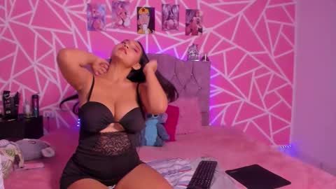 Snapshot of ahome18_ chatting on October 15, 1:57 pm Ahome online show from October 15, 1:57 pm