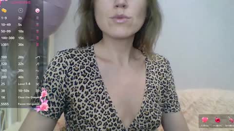 Snapshot of ahtena chatting on December 21, 2:15 pm Ahtena online show from December 21, 2:15 pm