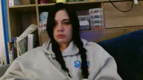 Kat online show from April 1, 6:49 pm