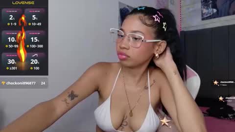 Aida online show from February 10, 11:41 pm