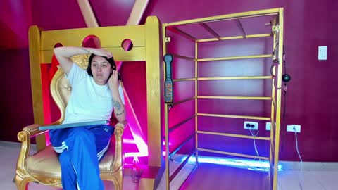  Aiko   Samantha  online show from January 22, 9:33 pm