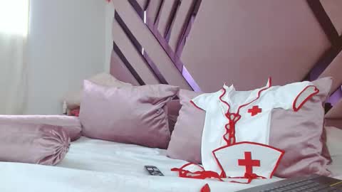 aiilynsmiith online show from October 22, 12:10 pm