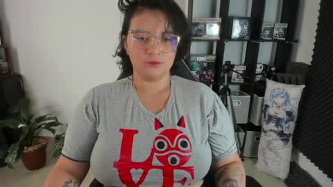 Snapshot of aikadreams chatting on December 23, 1:24 pm Catalina online show from December 23, 1:24 pm