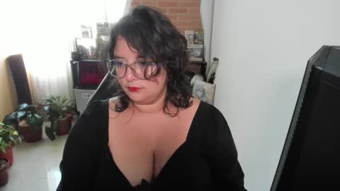 Catalina online show from September 19, 7:57 pm