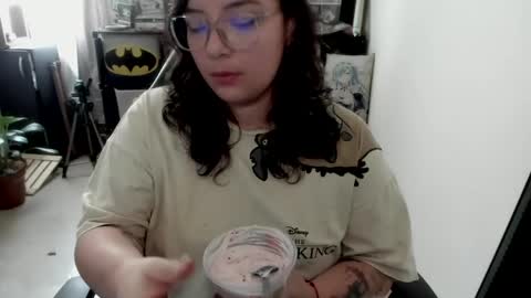 Catalina online show from March 29, 2:27 pm