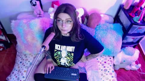 Snapshot of aiko_yagami chatting on February 6, 5:14 am Aiko online show from February 6, 5:14 am