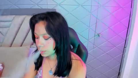 AikoLee online show from October 13, 7:44 am