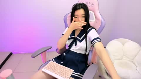 Ailee Hyuga online show from April 13, 3:02 pm