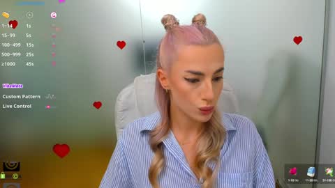 Snapshot of aileen_williams chatting on September 18, 7:29 am Allie  online show from September 18, 7:29 am