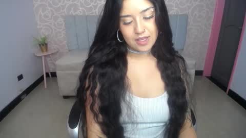 ailyn_ch1 online show from October 25, 4:58 pm