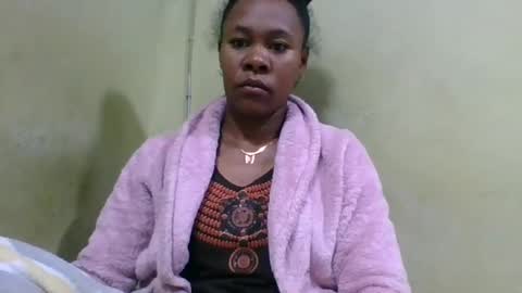 aimee982179 online show from June 17, 3:19 am