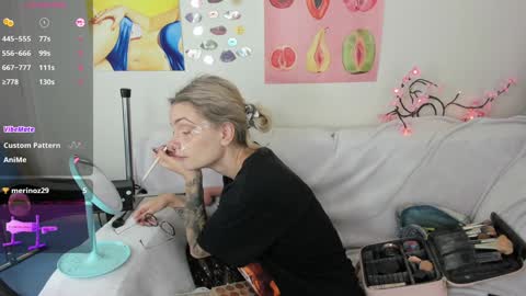 Snapshot of aimee_jay94 chatting on February 6, 2:00 am Aimee Jay online show from February 6, 2:00 am
