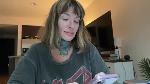 Airgead online show from October 13, 5:04 pm