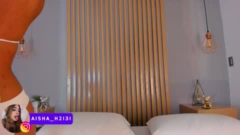 Aisha online show from October 20, 8:12 pm