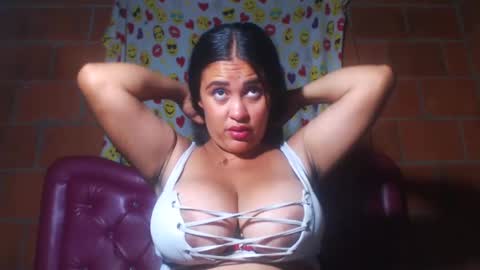 Snapshot of aisha_koswell3 chatting on March 1, 7:41 am aisha koswell3 online show from March 1, 7:41 am