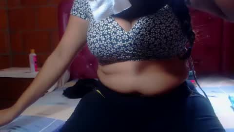 Snapshot of aisha_koswell3 chatting on February 18, 4:38 pm aisha koswell3 online show from February 18, 4:38 pm