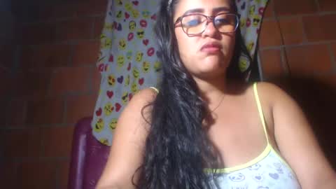 Snapshot of aisha_koswell3 chatting on March 2, 4:50 am aisha koswell3 online show from March 2, 4:50 am