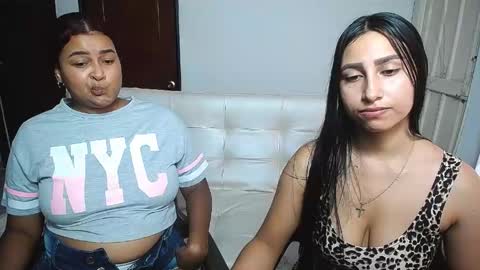 aisha_stacey0410 online show from April 12, 4:21 pm