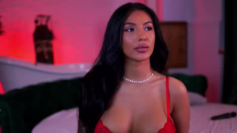 Maddy online show from December 4, 8:31 pm