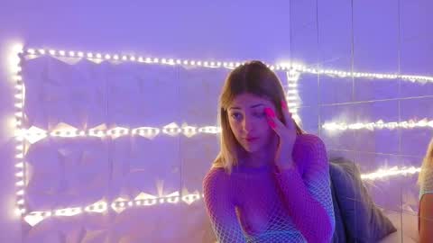 Aisha online show from September 29, 5:01 am