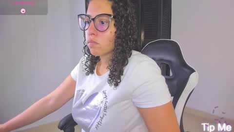 Snapshot of aixa_15 chatting on October 14, 12:52 pm Aixa Burgos online show from October 14, 12:52 pm