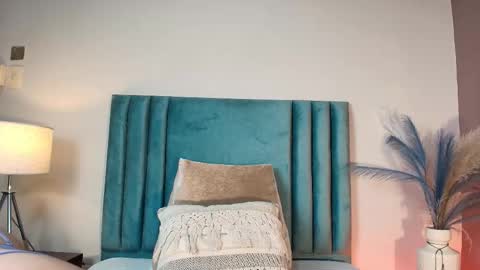 akashamoon  online show from October 29, 12:31 pm