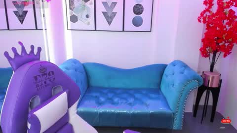 Azaka  online show from September 27, 1:07 pm