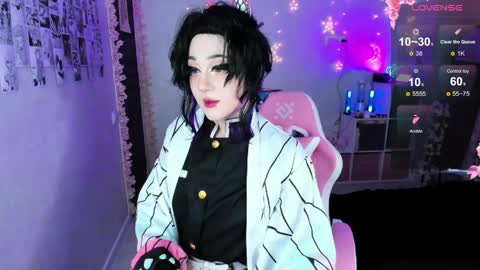Snapshot of aki__ra chatting on February 13, 9:50 pm Aki online show from February 13, 9:50 pm