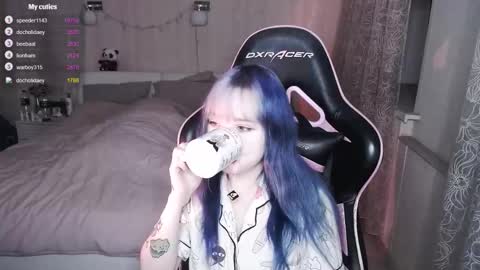 akirahartyx online show from February 25, 4:27 pm