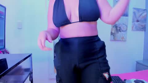alahia_am online show from February 1, 11:21 am