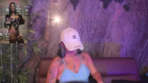 Snapshot of alahia_dangelo_ chatting on October 22, 6:35 pm ALAHIA online show from October 22, 6:35 pm