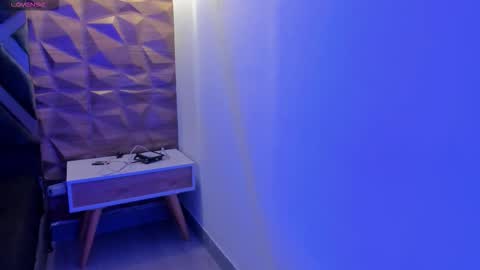 Snapshot of alahia_dangelo_ chatting on October 15, 11:13 am ALAHIA online show from October 15, 11:13 am