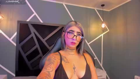 Snapshot of alahia_dangelo_ chatting on September 22, 11:30 am ALAHIA online show from September 22, 11:30 am