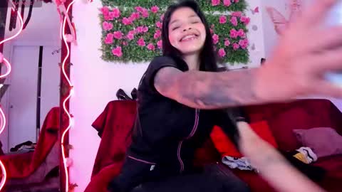 Alaia online show from October 13, 10:01 pm