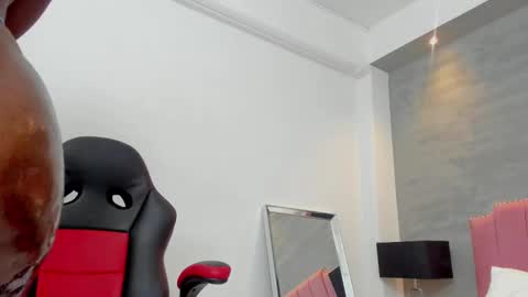 Snapshot of alaia_colins chatting on October 24, 4:25 pm alaia_colins online show from October 24, 4:25 pm