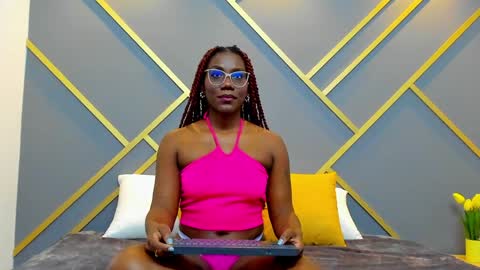 alaia_colins online show from December 12, 3:21 am