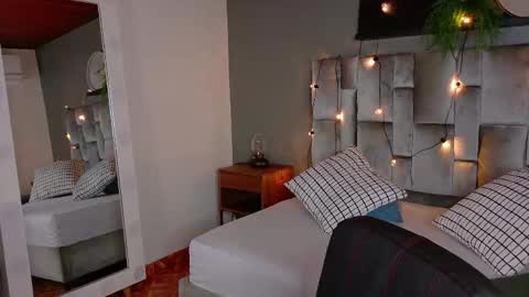 Snapshot of alaiarogers chatting on October 8, 11:47 am Alaia online show from October 8, 11:47 am