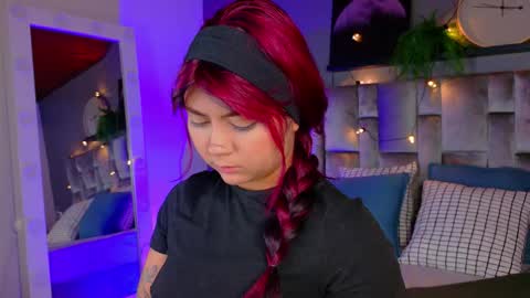 Snapshot of alaiarogers chatting on October 6, 11:38 am Alaia online show from October 6, 11:38 am