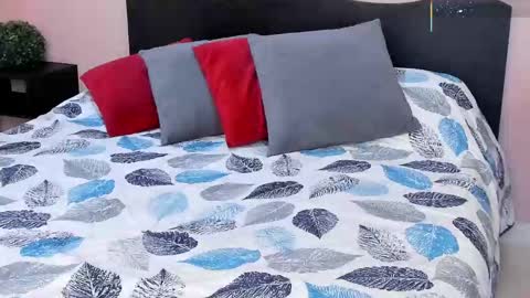     online show from October 4, 8:13 pm