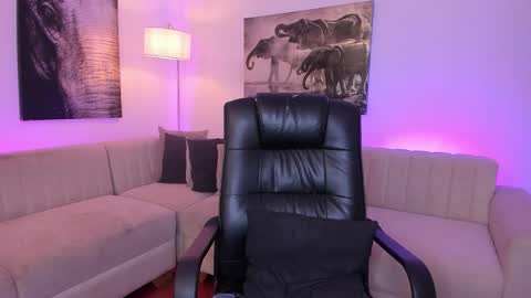 Alaia online show from November 22, 8:11 pm