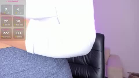 Snapshot of alaiia7 chatting on September 28, 6:13 pm Alaia online show from September 28, 6:13 pm